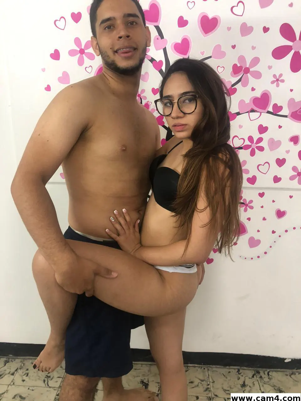 LAURA_DANIELL image 0