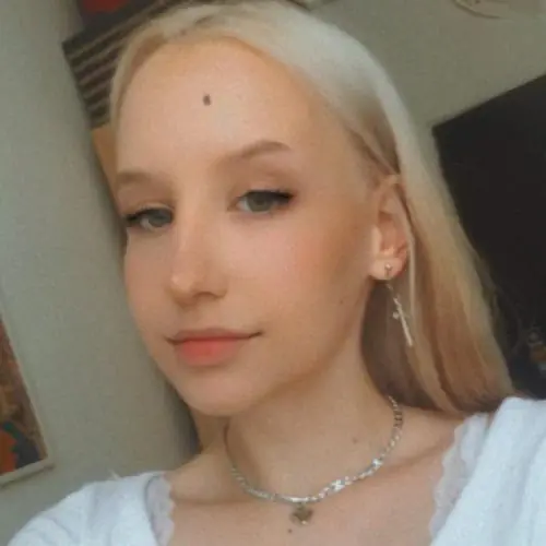 blondundlieb97 image 2